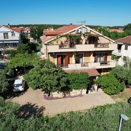 Sinka 2 Biograd Na Moru